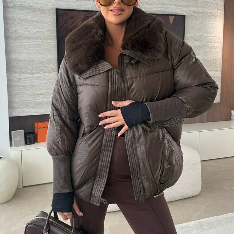LIVANNA / CHAQUETA ACOLCHADA ENTALLADA CON CUELLO DE PELO Y CINTURÓN AJUSTABLE