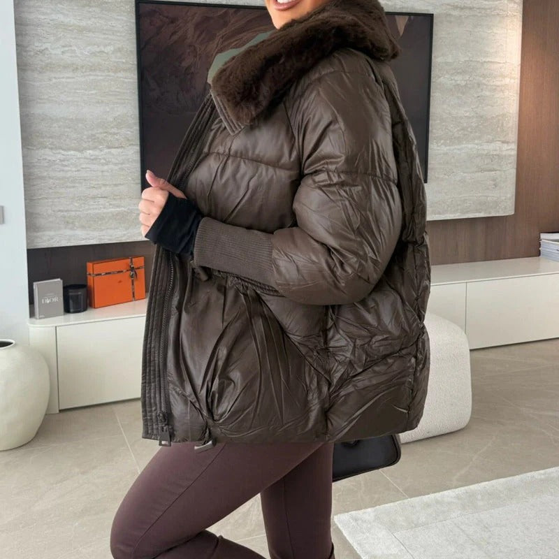 LIVANNA / CHAQUETA ACOLCHADA ENTALLADA CON CUELLO DE PELO Y CINTURÓN AJUSTABLE