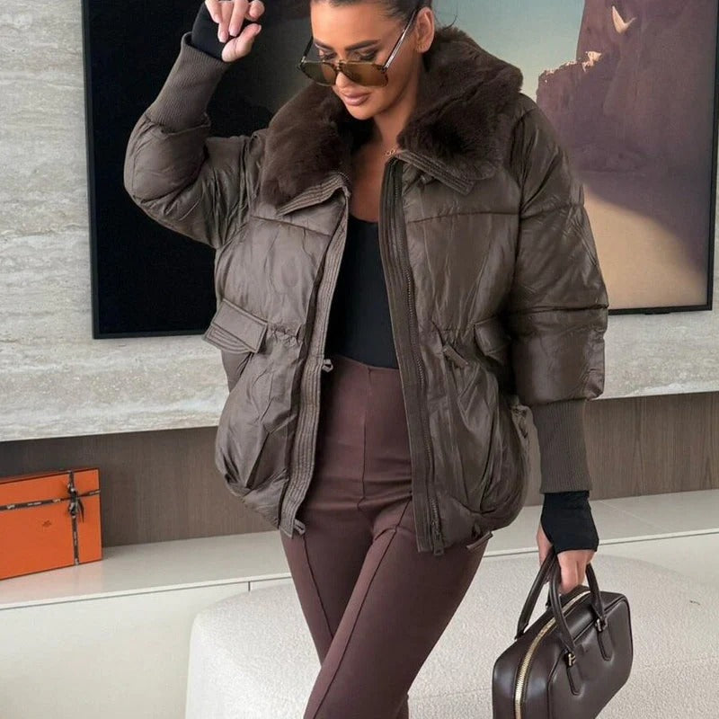 LIVANNA / CHAQUETA ACOLCHADA ENTALLADA CON CUELLO DE PELO Y CINTURÓN AJUSTABLE