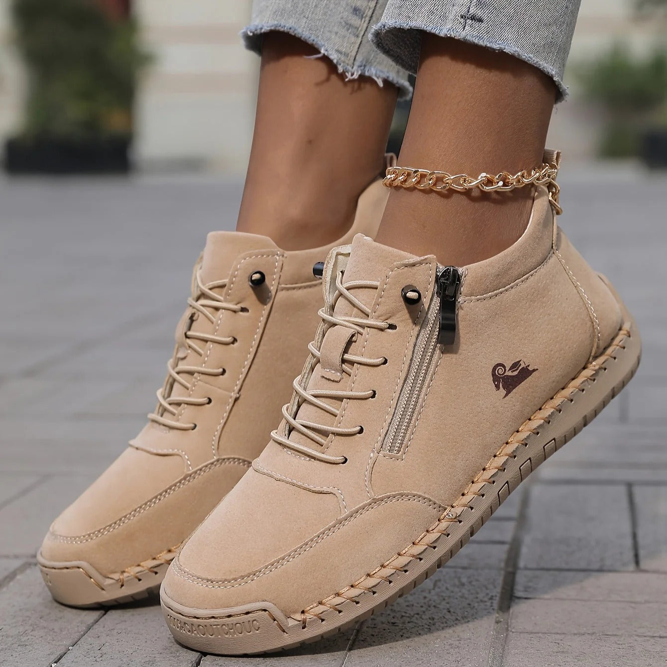 CLARA / ZAPATOS CASUALES MODERNOS